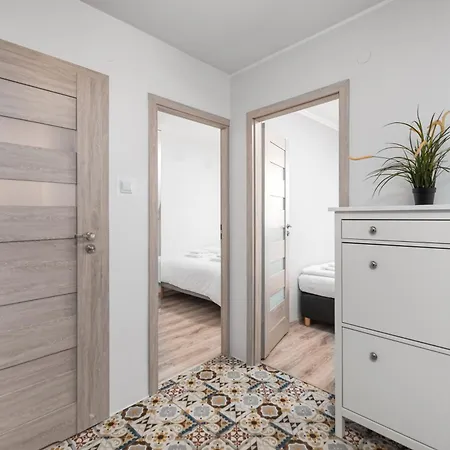 Grzybowska By Your Freedom Varşova